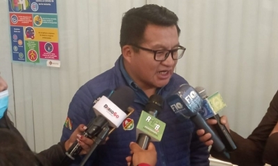 El diputado del Movimiento Al Socialismo (MAS), Renán Cabezas, ante la prensa