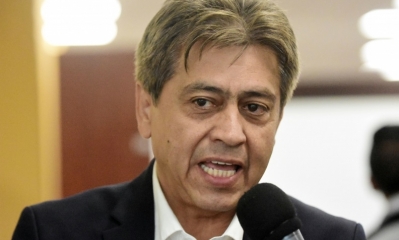 El exprefecto de Tarija y, por el momento, candidato a senador por la alianza Creemos, Mario Cossio. Foto: ABI.