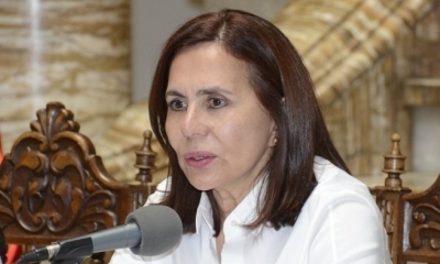 La canciller Karen Longaric.