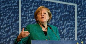 La canciller alemana Angela Merkel ante jóvenes democristianos, en Dresden, el 7 de octubre de 2017