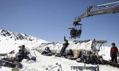 Momentos de la grabación de la película La sociedad de la nieve, en España. 