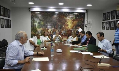 La reunión de candidatos a las elecciones Presidenciales del 3 de mayo
