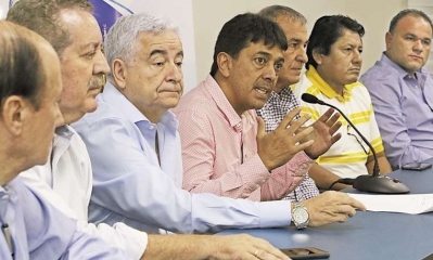 Zamora, centro, detalló la política de Estado, en cuanto a la reducción de la subvención.