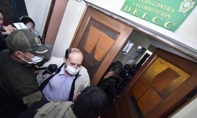 El exministro de Salud, Marcelo Navajas, en oficinas de la Felcc de La Paz.