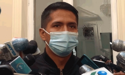 Andrónico sugiere reunirse para discutir el tema.