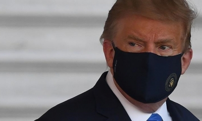 El presidente de EEUU, Donald Trump, parte al hospital militar Walter Reed, el viernes. | EFE