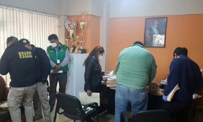 El allanamiento en una oficina con el retrato de Leyes. Foto: Fiscalía.
