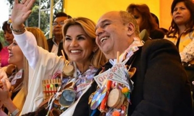 Jeanine Añez, y el ministro de Gobierno, Arturo Murillo