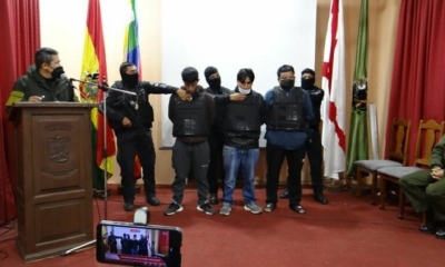 Los tres hombre aprehendidos por la Policía.