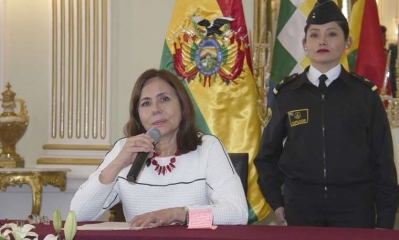 La canciller interina de Bolivia, Karen Longaric