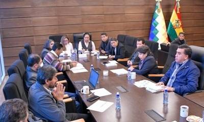 Los vocales del TSE durante una reunión con un grupo de legisladores, el 5 de mayo. Foto: Archivo Senado