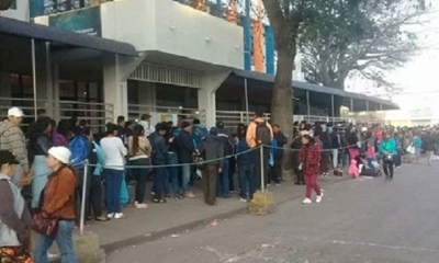 En las RRSS, denuncian las colas interminables para obtener el documento/Foto. RRSS