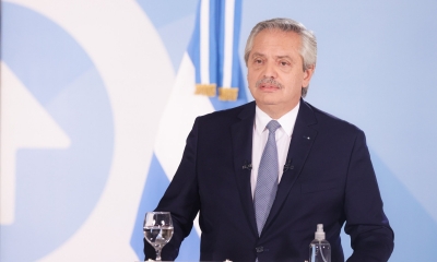 El Jefe del Estado Argentino anunció que quedan restringidas las actividades de todo tipo que no sean esenciales.
