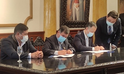 La firma del acta de entendimiento entre la Gobernación y China