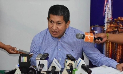 El ministro de Hidrocarburos, Luis Alberto Sánchez, en la conferencia de prensa en Tarija.