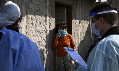 Argentina anuncia un subsidio a las familias vulnerables de los fallecidos por coronavirus. | Fuente: AFP