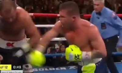 El boxeador mexicano ha ganado su cuarto título mundial al derrotar a Serguéi Kovalev/Foto. Captura de pantalla