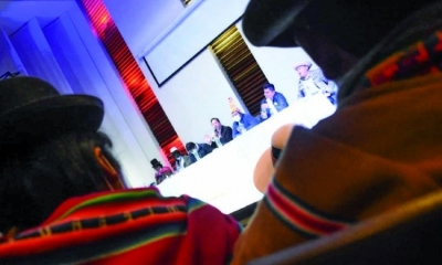 El presidente Luis Arce se reúne con representantes del Pacto de Unidad