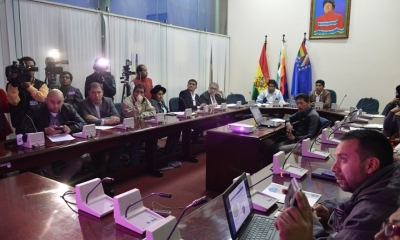 Viceministro de Electricidad explica incremento en tarifas eléctricas ante la Comisión de Economía Plural