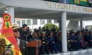 El presidente Evo Morales en el acto de reconocimiento a los excombatientes. Foto: @evoespueblo