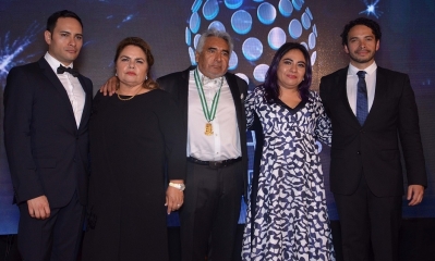  Gabriel Ágreda, Celsa Nogales, Arq. Abel Ágreda, Verónica Ágreda y Oscar Ágreda/Foto. Bravo