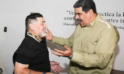El exfutbolista argentino llegó a Venezuela ayer y planea quedarse hasta el jueves. | Fuente: EFE