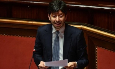 El ministro de Sanidad italiano, Roberto Speranza, ante el Senado de su país. | Fuente: EFE