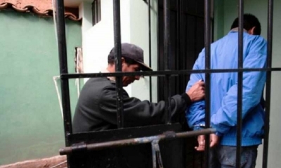 Al día siguiente la víctima se dio cuenta de lo sucedido y con ayuda de una menor de 19 años deciden denunciar al agresor. 