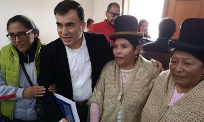 Ministro Quintana  con organizaciones sociales de personas con discapacidad de la ciudad de El Alto para evaluar sus necesidades/Foto. MP
