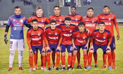 Jugadores de Universitario de Sucre.