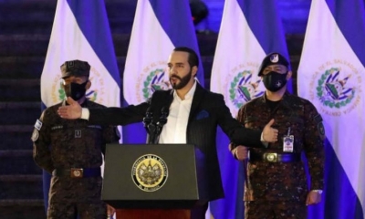 El presidente de El Salvador, Nayib Bukele, junto al Alto mando de la Fuerza Armada. | EFE