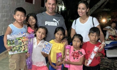 El gobernador visitó diferentes comunidades entregando regalos/Foto. RM