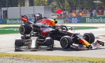 Chocaron los pilotos Max Verstappen y Lewis Hamilton