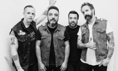 Molotov en una banda de rock contestataría/Foto. LG