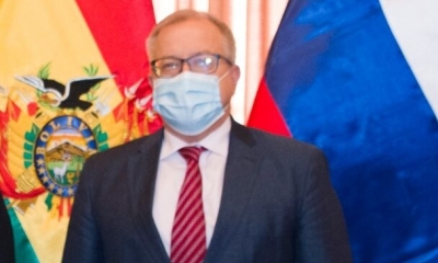 Embajador de Rusia en el país, Mikhail Ledenev,