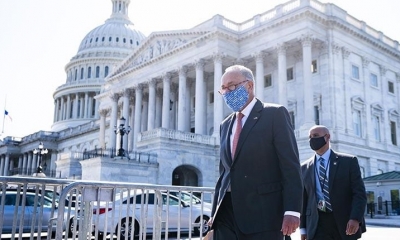 El líder de la minoría del Senado de EEUU, Chuck Schumer, llega al Capitolio, en Washington. | EFE