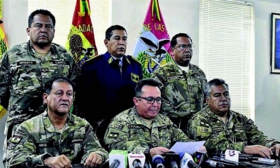 Williams Kaliman (centro) y los miembros del Alto Mando en noviembre de 2019.