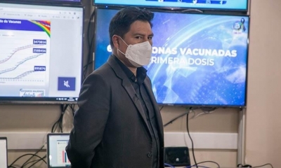 El ministro de Salud, Jeyson Auza