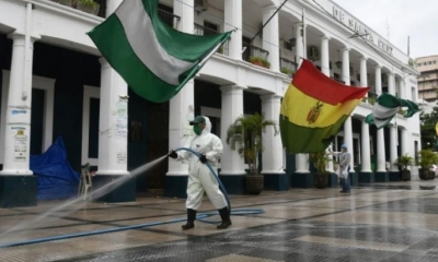 El centro de la ciudad de Santa Cruz durante las restricciones por la cuarentena. | La Tercera