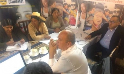 El acuerdo se suscribió con el ministro de Gobierno, Arturo Murillo. La Central Obrera Boliviana (COB)