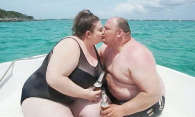La primera pareja que disfrutó de la playa/Foto. RRSS