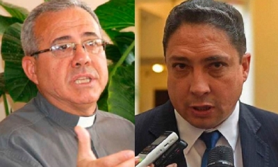 Padre José Fuentes y el ministro  Héctor Arce/Foto. Kandire