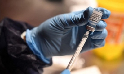 El anuncio de apoyar la liberación de patentes de Biden fue acogido con fuertes caídas de las acciones de las farmacéuticas Pfizer y BioNTech,