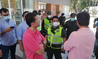 Policía impide el increso a GARY AÑEZ al TED 