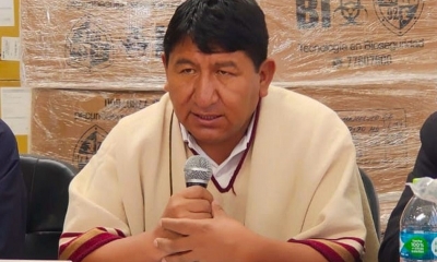 El gobernador Jhonny Mamani