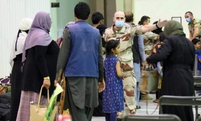 El centro de reunión y evacuación en la base aérea militar francesa 104, las personas fueron evacuadas de Kabul