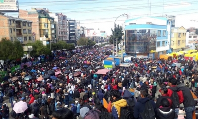Los universitarios bloquean el sector de peaje/Foto. RRSS