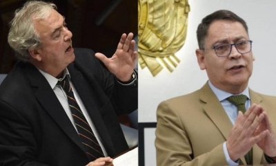 El ministro uruguayo Luis Alberto Heber (izq.) y el viceministro Jhonny Aguilera de Bolivia