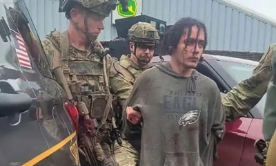 Fotografía publicada por la Policía Estatal de Pensilvania muestra la detención del fugitivo Danelo Cavalcante.