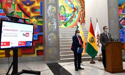  El Ministro Oscar Ortiz